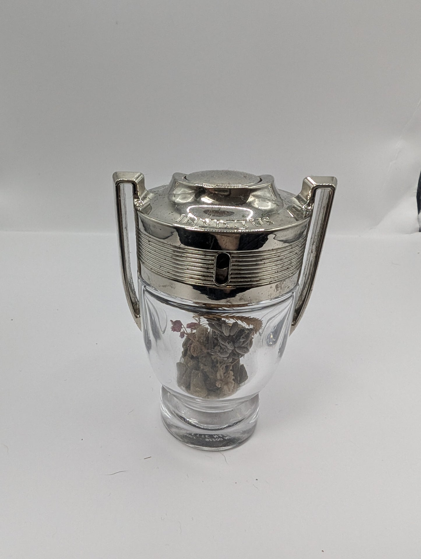 Flacon de Parfum Upcyclé  Objet Décoratif Unique  Recyclage Créatif